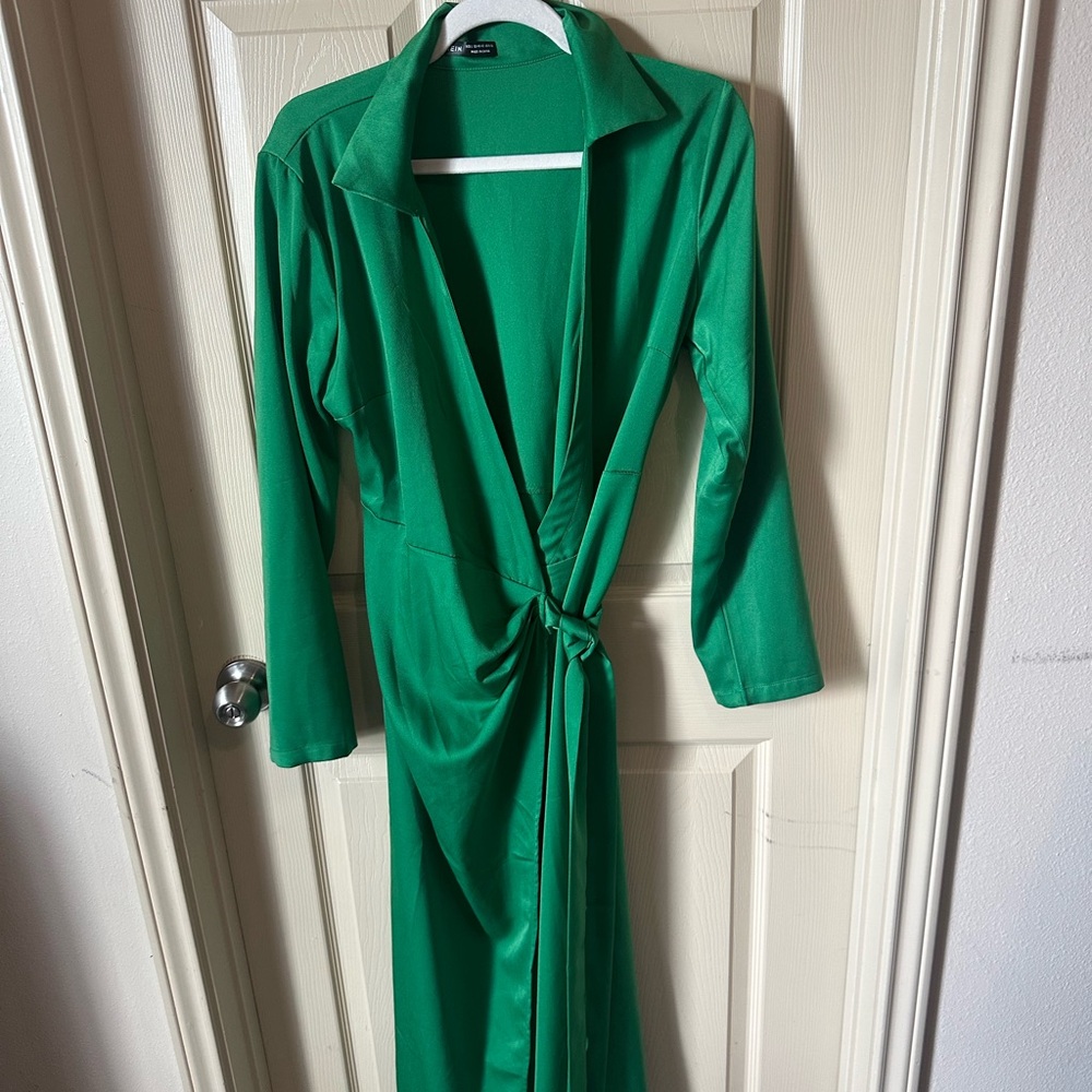 Elegant Green Wrap Dress